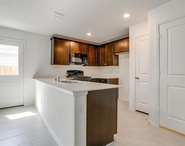 3608 Kinglet Court - Photo Thumbnail 10