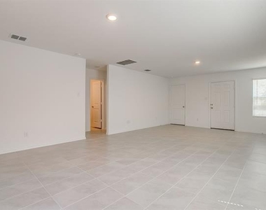 3608 Kinglet Court - Photo Thumbnail 7