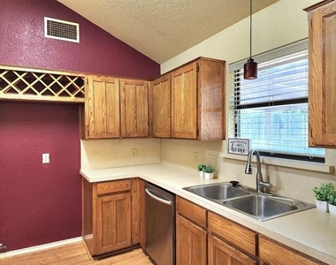 5820 Concord Street - Photo Thumbnail 11