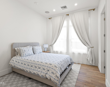 54 W Palm Lane - Photo Thumbnail 30