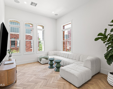 54 W Palm Lane - Photo Thumbnail 27