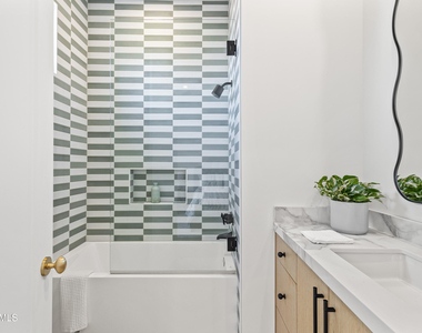 54 W Palm Lane - Photo Thumbnail 31