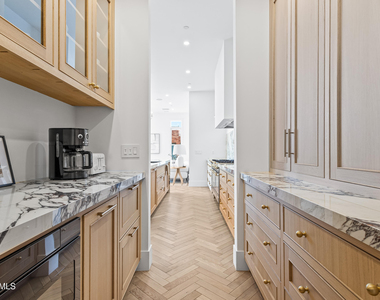 54 W Palm Lane - Photo Thumbnail 9