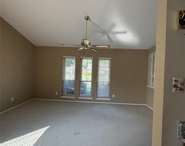 3610 Willowood Drive - Photo Thumbnail 15
