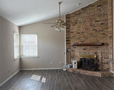 3610 Willowood Drive - Photo Thumbnail 7