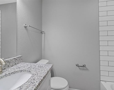 525-527 E Ball Street - Photo Thumbnail 12
