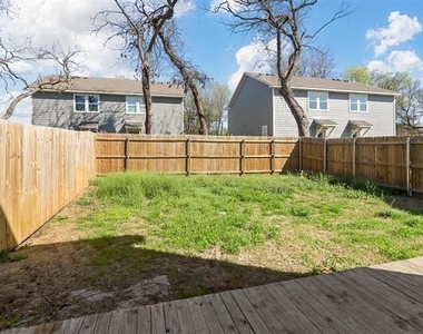 525-527 E Ball Street - Photo Thumbnail 15