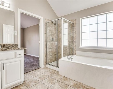 15704 Grove Crest Drive - Photo Thumbnail 16