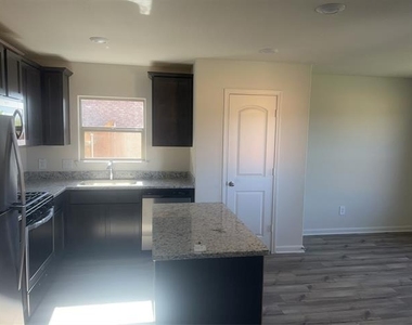3005 Boran Drive - Photo Thumbnail 10