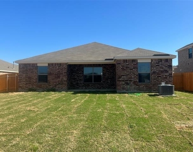 3005 Boran Drive - Photo Thumbnail 2