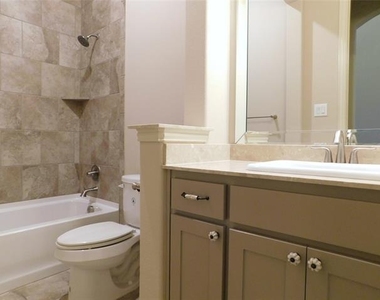 1704 Serra Drive - Photo Thumbnail 6