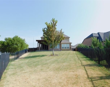 1704 Serra Drive - Photo Thumbnail 38