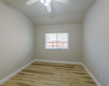 3304 Felicia Court - Photo Thumbnail 18