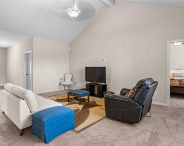 3005 Parker Road - Photo Thumbnail 5