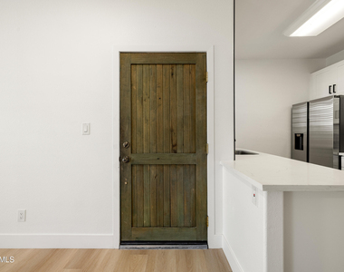 11333 N 92nd Street - Photo Thumbnail 17