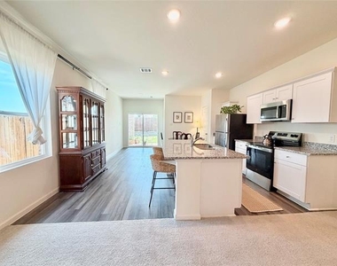 2104 Meadow Park Drive - Photo Thumbnail 1