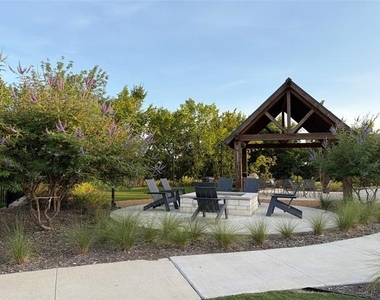 2104 Meadow Park Drive - Photo Thumbnail 14