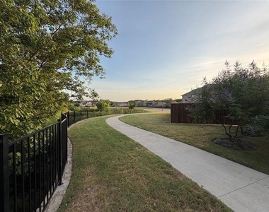 2104 Meadow Park Drive - Photo Thumbnail 15