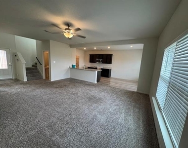 137 Sammy Fowler Avenue - Photo Thumbnail 6