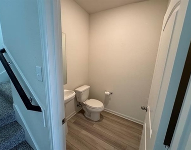 137 Sammy Fowler Avenue - Photo Thumbnail 16