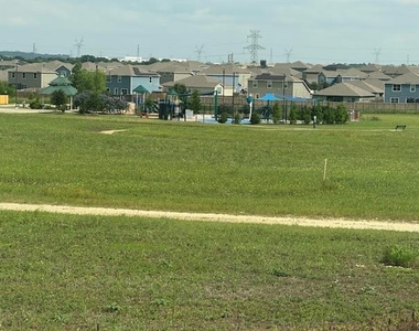 137 Sammy Fowler Avenue - Photo Thumbnail 36