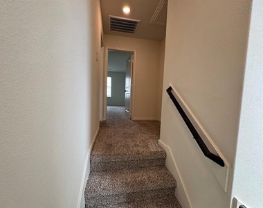 137 Sammy Fowler Avenue - Photo Thumbnail 17