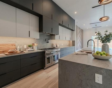 11232 Hillcrest Road - Photo Thumbnail 6