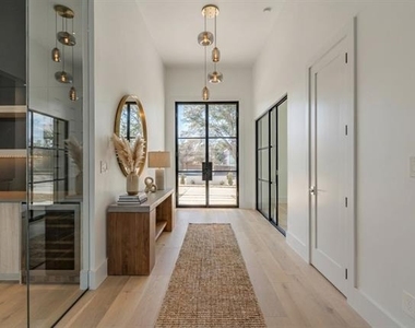11232 Hillcrest Road - Photo Thumbnail 5