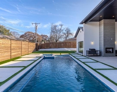 11232 Hillcrest Road - Photo Thumbnail 27