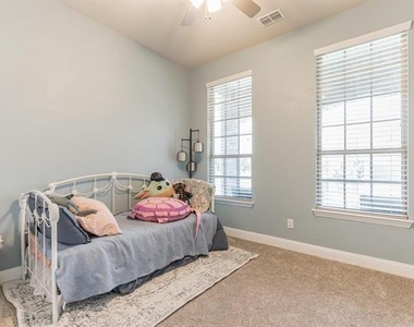 14800 Belclaire Avenue - Photo Thumbnail 18