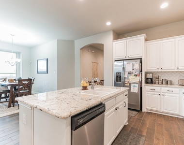 14800 Belclaire Avenue - Photo Thumbnail 6