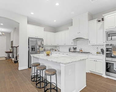 14800 Belclaire Avenue - Photo Thumbnail 5