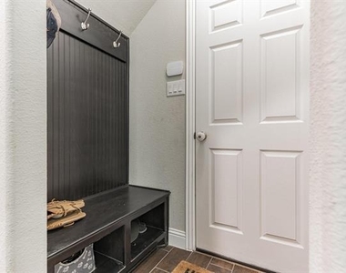 14800 Belclaire Avenue - Photo Thumbnail 29