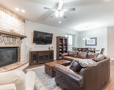 14800 Belclaire Avenue - Photo Thumbnail 10