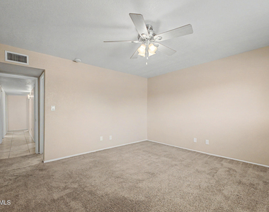 1324 W 12th Street - Photo Thumbnail 16