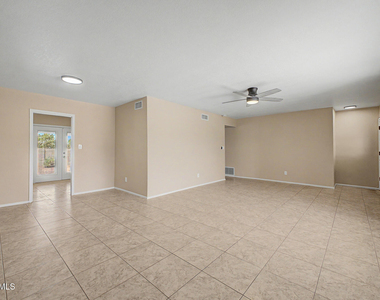 1324 W 12th Street - Photo Thumbnail 5