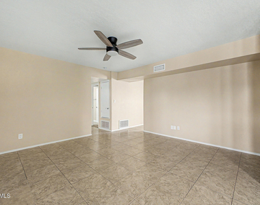 1324 W 12th Street - Photo Thumbnail 8