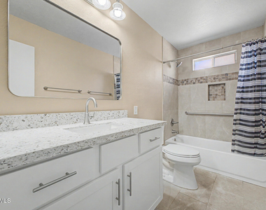 1324 W 12th Street - Photo Thumbnail 17