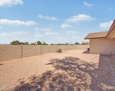 1324 W 12th Street - Photo Thumbnail 28