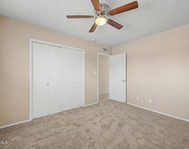 1324 W 12th Street - Photo Thumbnail 23