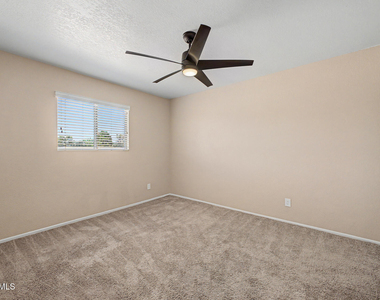 1324 W 12th Street - Photo Thumbnail 20