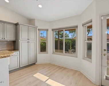 13329 N 94th Place - Photo Thumbnail 13