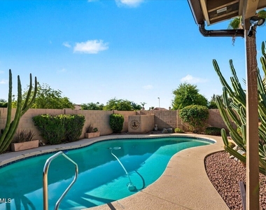 13329 N 94th Place - Photo Thumbnail 32