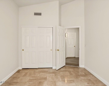 13329 N 94th Place - Photo Thumbnail 29