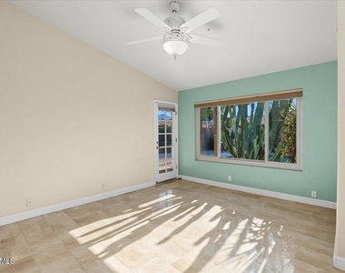 13329 N 94th Place - Photo Thumbnail 18