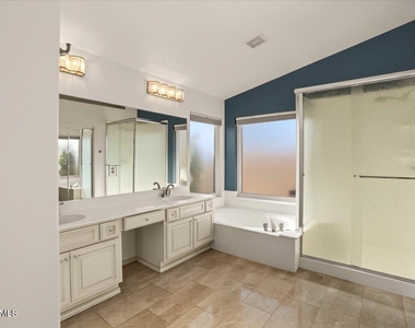 13329 N 94th Place - Photo Thumbnail 20