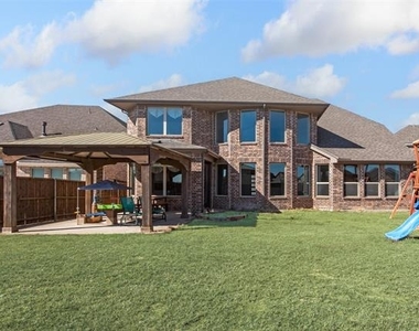 2112 Millwall Drive - Photo Thumbnail 23