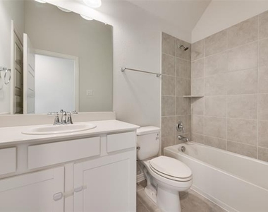 2112 Millwall Drive - Photo Thumbnail 21