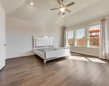 2112 Millwall Drive - Photo Thumbnail 10