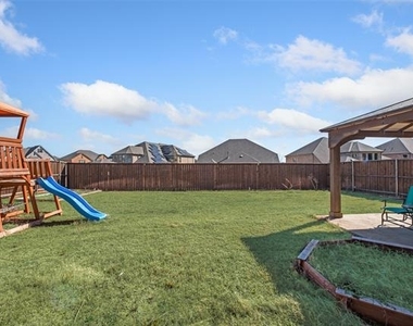 2112 Millwall Drive - Photo Thumbnail 2